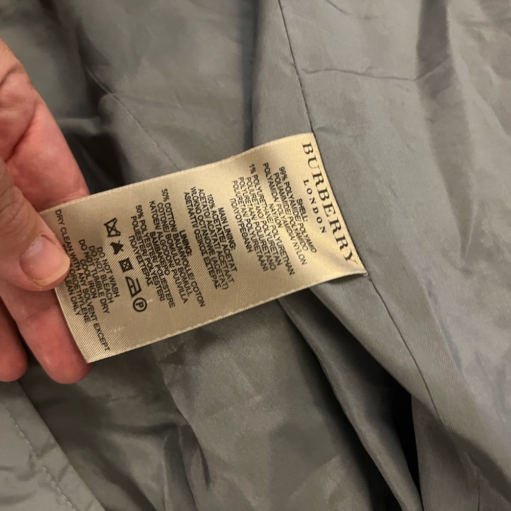 Burberry rain jacket - Picture 5 of 12
